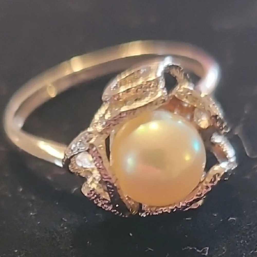 Elegant Silver and Gold Pearl Ring